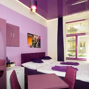 Colours - Your 7 Colour Experience In Centre Of Appartamento